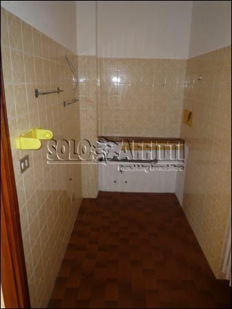 Appartamento con posto auto e balcone