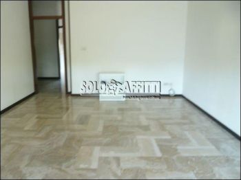 Casa con balcone e garage Bellariva