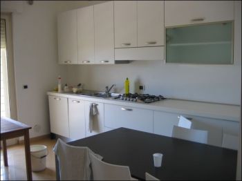 Villa a schiera arredata con garage