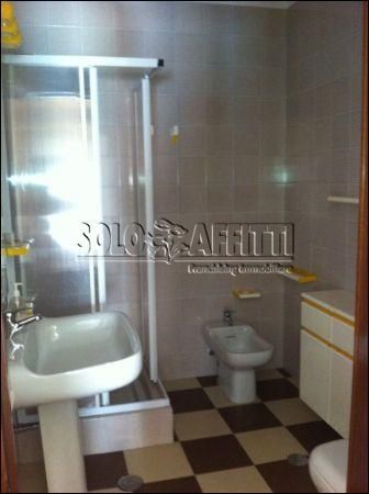 Trilocale arredato con balcone Bari