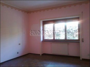 Casa con posto auto e balcone Trionfale