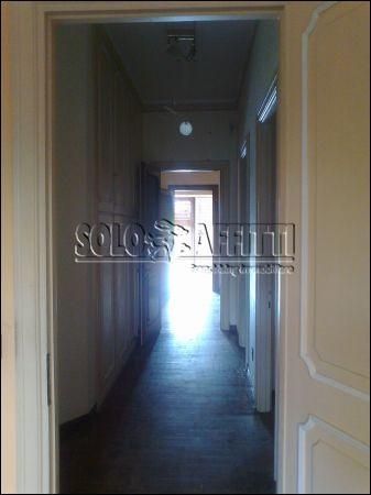 Casa con posto auto e balcone Trionfale