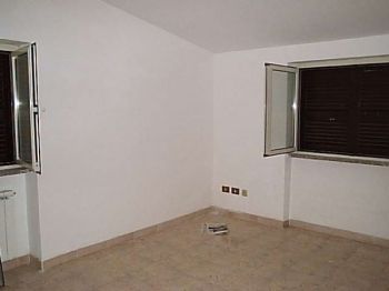 Villa con terrazzo e posto auto Aurelio