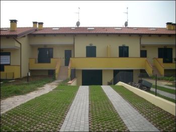Villa a schiera con garage Spadarolo