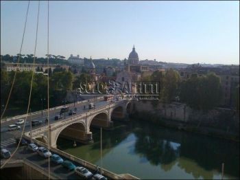 Appartamento arredato Prati-borgo