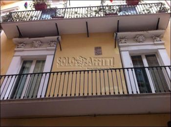 Casa con balcone Borgo antico - s. nicola