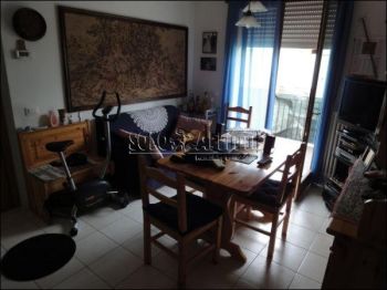 Appartamento arredato con balcone Grottarossa