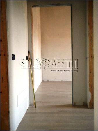Trilocale con balcone e garage Curno