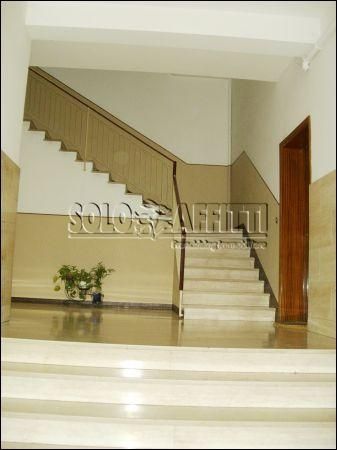 Appartamento con balcone e garage Bologna