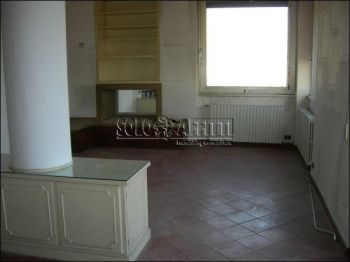 Appartamento con terrazzo e garage Mirafiori sud