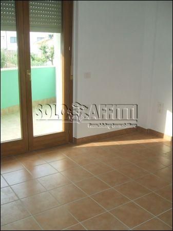 Appartamento con balcone e garage Rosciano