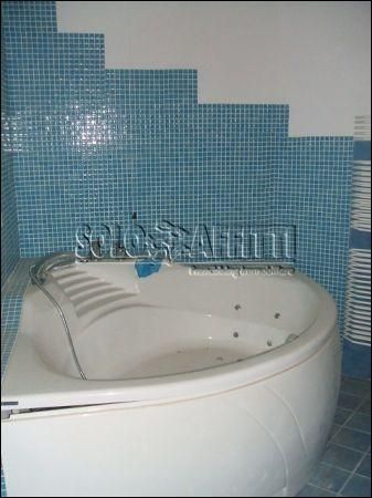 Appartamento nuova costruzione con balcone