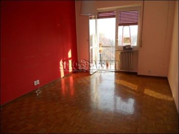 Appartamento con balcone e garage Paderno