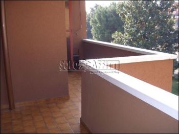 Appartamento con balcone e garage Calderara