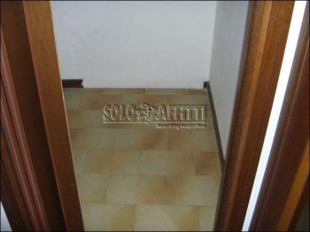 Appartamento con balcone e garage Calderara