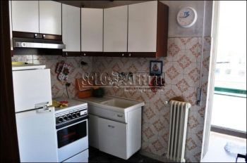 Casa da ristrutturare con balcone Pietra Ligure