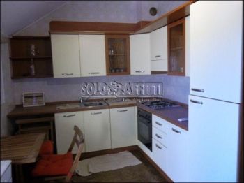 Appartamento arredato con posto auto