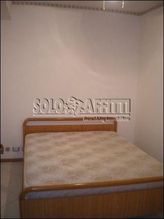 Appartamento arredato con terrazzo V.le africa