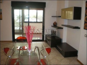 Appartamento arredato con terrazzo V.le africa