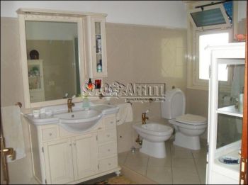 Appartamento arredato con terrazzo Lungomare