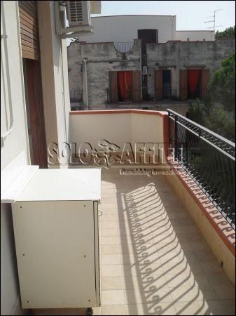 Appartamento arredato con balcone Centro