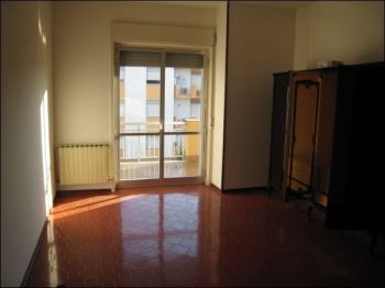 Appartamento arredato con balcone San carlo arena