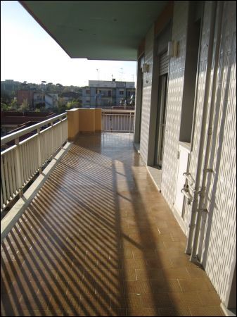 Appartamento arredato con balcone San carlo arena