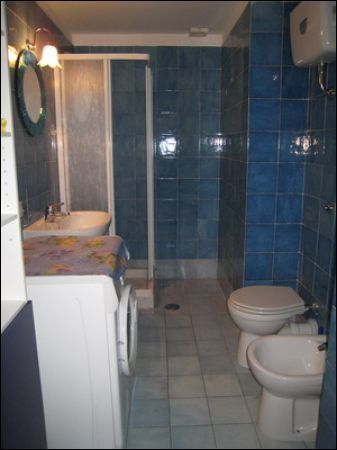 Trilocale arredato con balcone Zona industriale
