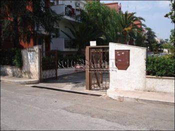 Appartamento arredato con posto auto