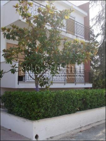 Appartamento arredato con posto auto