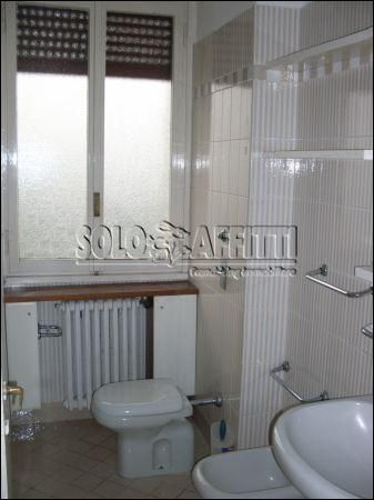 Casa con balcone e garage Vittuone