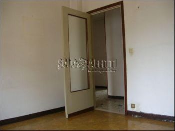 Casa con balcone Ospedale civile