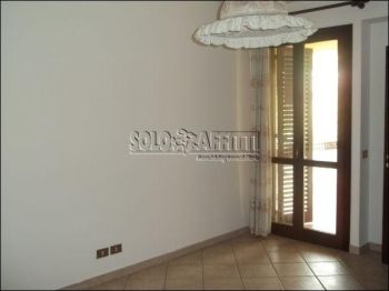 Villa a schiera con garage e terrazzo