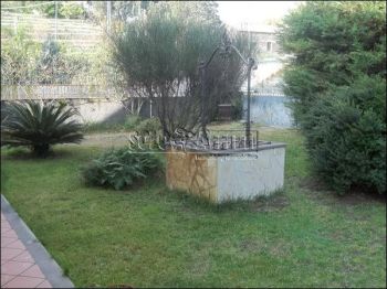 Villa a schiera con garage e terrazzo