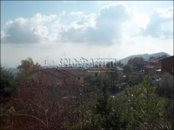 Villa a schiera con garage e terrazzo