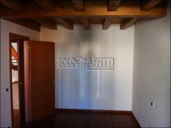 Appartamento con posto auto e terrazzo