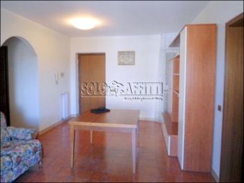 Appartamento arredato con balcone Torre angela