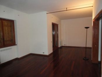 Casa arredata con balcone Cassia, tomba di nerone, roma - Altre fotografie