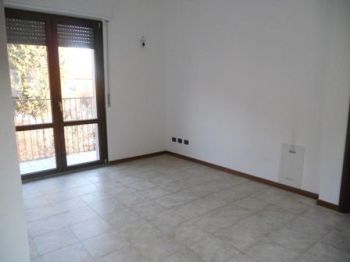 Casa con balcone Garbagnate Milanese