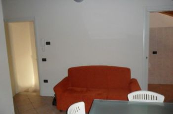 Appartamento arredato con posto auto