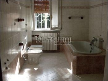 Appartamento arredato con balcone Bareggio