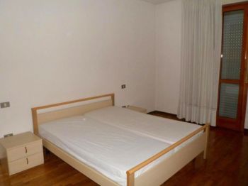 Appartamento arredato con posto auto