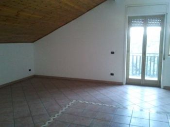 Attico con terrazzo e balcone Misterbianco
