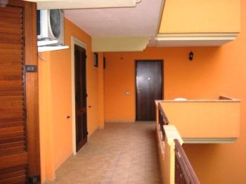 Trilocale con terrazzo e aria condizionata