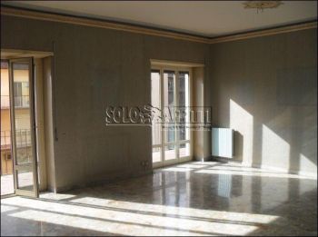 Casa con balcone Via g. leopardi