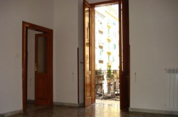 Casa con balcone Taranto
