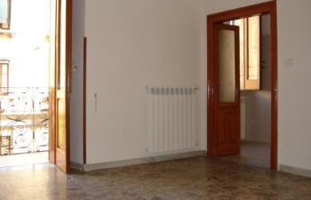 Casa con balcone Taranto