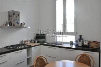 Appartamento arredato con garage Chiaia