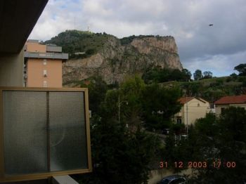 Appartamento arredato con balcone Arenella