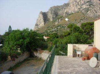 Trilocale con terrazzo Sferracavallo